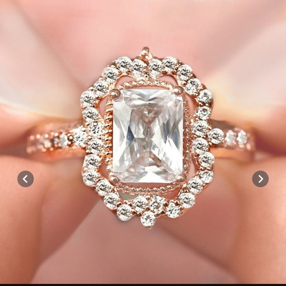 Retro Style Rose Gold Zircon Halo Ring 7